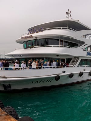 Shop Online Bosphorus Cruise with Open Buffet Lunch – Boat Tours and Cruises Dubai Masala