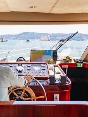 Shop Online Bosphorus Yacht Cruise with Stopover on Asian Side – Top-Rated Attractions Dubai Masala