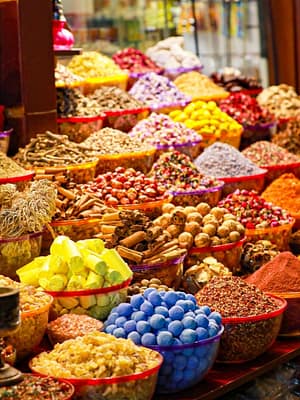 Shop Online Dubai Souks and Creekside Food Walk – Outdoor Attractions Dubai Masala