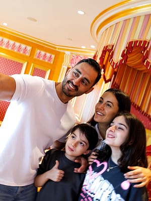 Shop Online Inside Burj Al Arab Tour + Soft Beverage – Experiences Dubai Masala