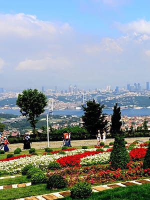 Shop Online Istanbul: Europe & Asia Continents,Topkapi Palace & Harem with Live Guide – Recently Added Experiences Dubai Masala